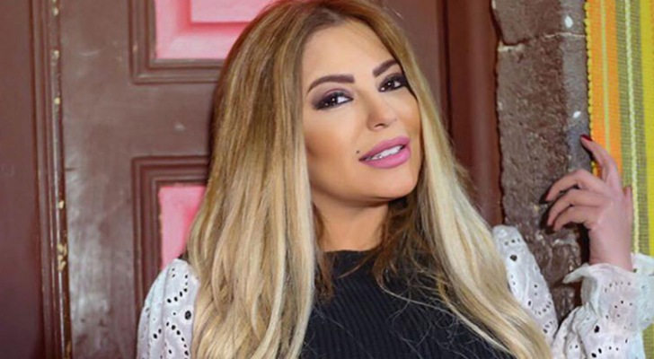 ليليا الأطرش تشتم المتابعين ببث مباشر لها على إنستغرام - فيديو